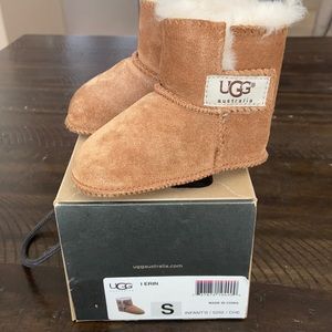Ugg infant Erin size S